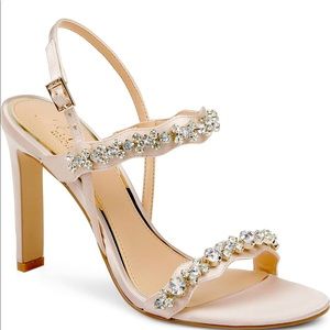NIB JEWEL BADGLEY MISCHKA Odette sz 7.5